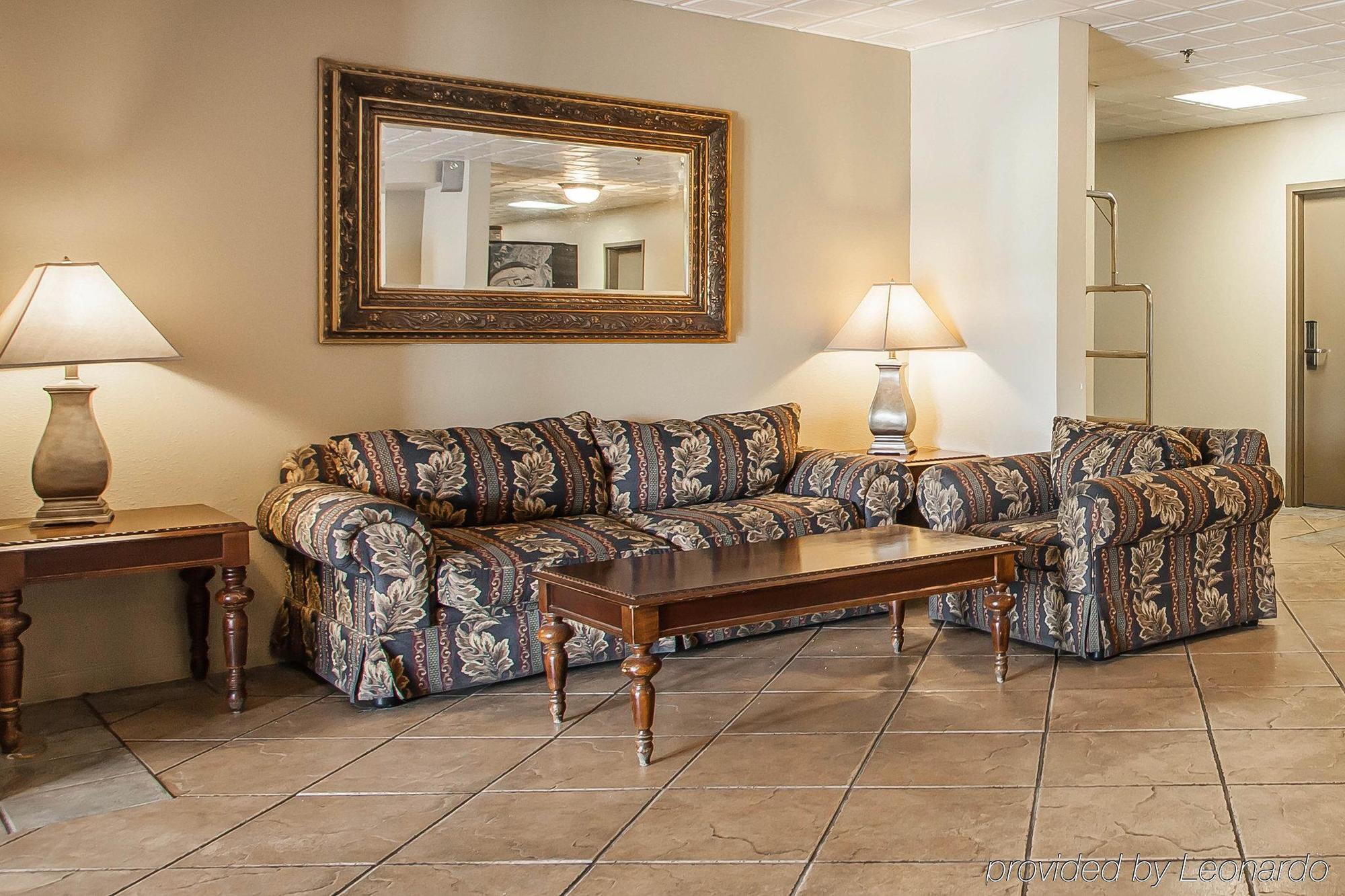 Econo Lodge Inn & Suites Granite City Bagian luar foto