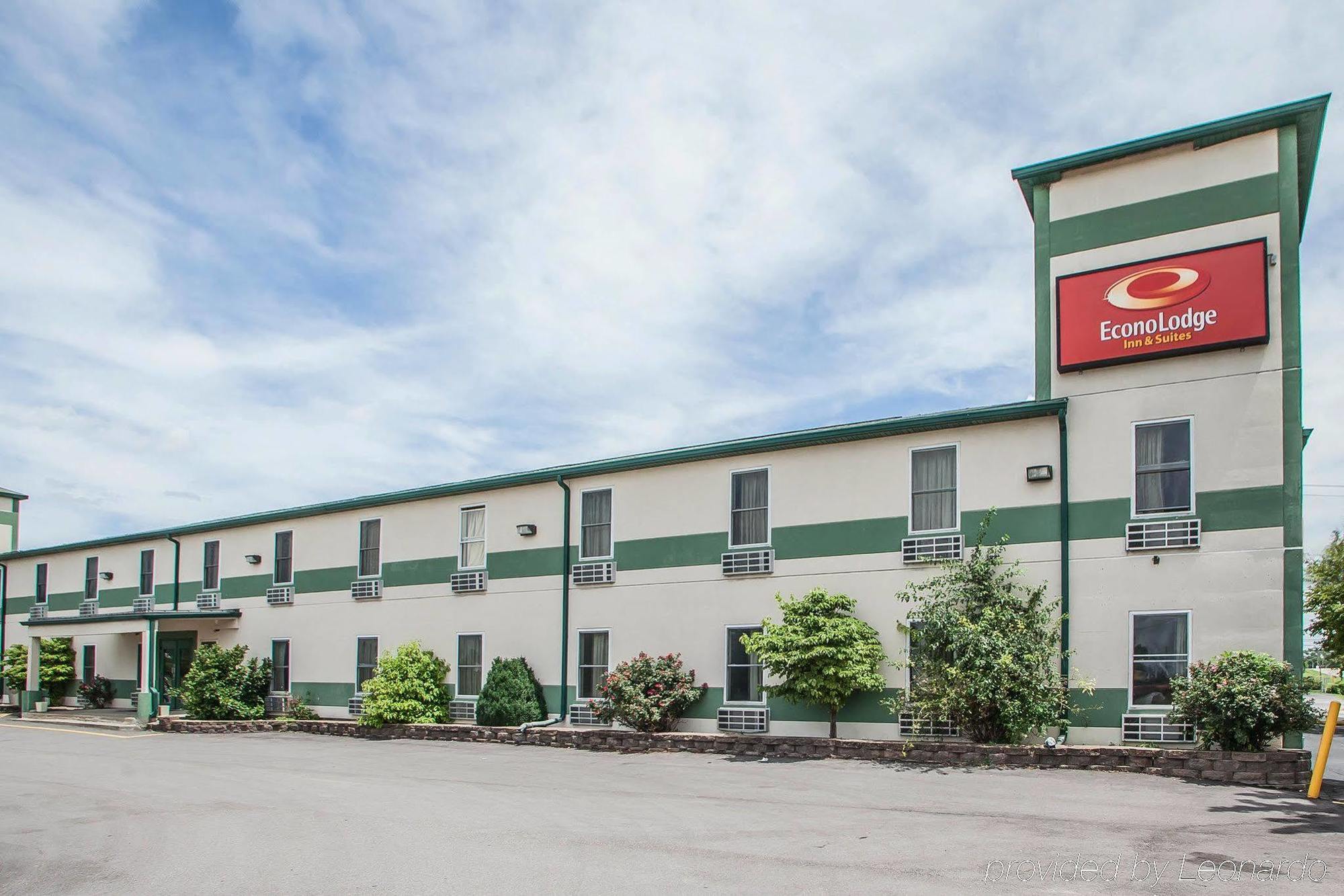 Econo Lodge Inn & Suites Granite City Bagian luar foto